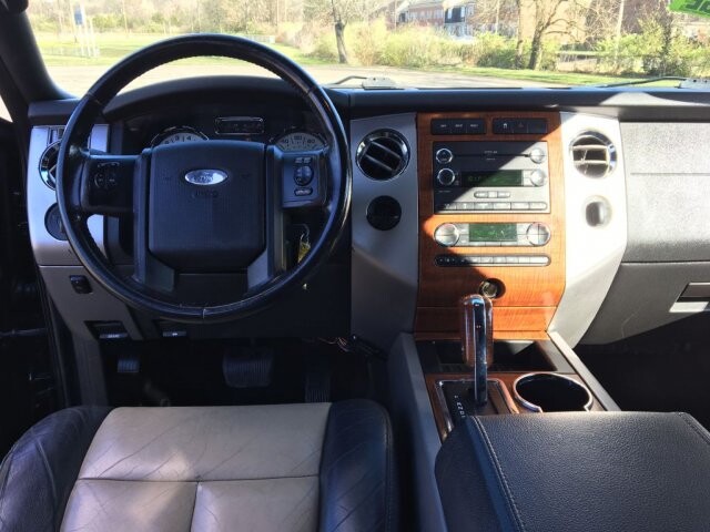 2009 Ford Expedition in Madison, TN 37115 - 1139661 18