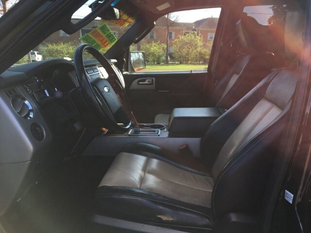 2009 Ford Expedition in Madison, TN 37115 - 1139661 17