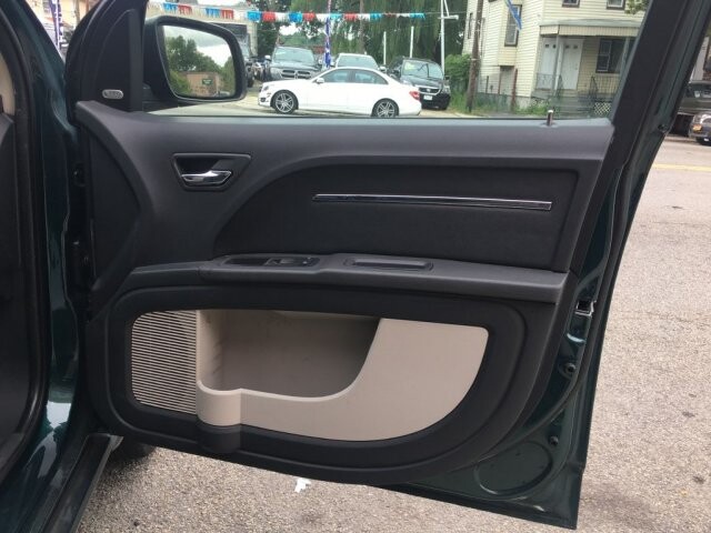 2009 Dodge Journey in Belleville, NJ 07109-2923 - 1141137 59