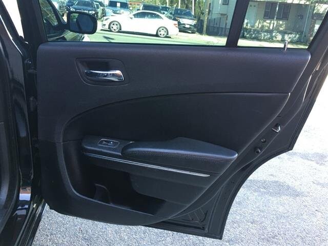 2013 Dodge Charger in Belleville, NJ 07109-2923 - 1171003 95