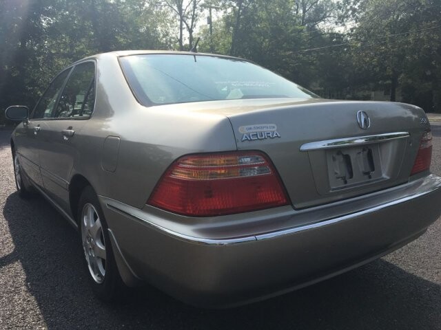 2002 Acura RL in Madison, TN 37115 - 1229730 11