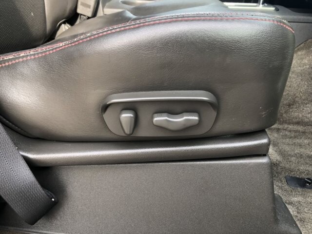 2011 Nissan Frontier in Belleville, NJ 07109-2923 - 1308069 38