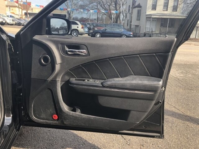 2013 Dodge Charger in Belleville, NJ 07109-2923 - 1373601 94