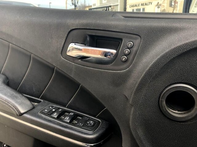 2013 Dodge Charger in Belleville, NJ 07109-2923 - 1373601 84