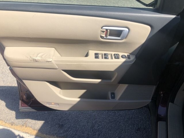 2011 Honda Pilot in Belleville, NJ 07109-2923 - 1374810 20