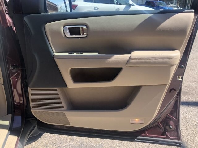 2011 Honda Pilot in Belleville, NJ 07109-2923 - 1374810 9