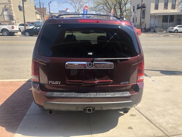2011 Honda Pilot in Belleville, NJ 07109-2923 - 1374810 6