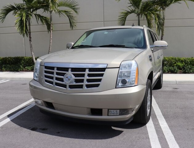2009 Cadillac Escalade in Pompano Beach, FL 33064 - 1387378 28