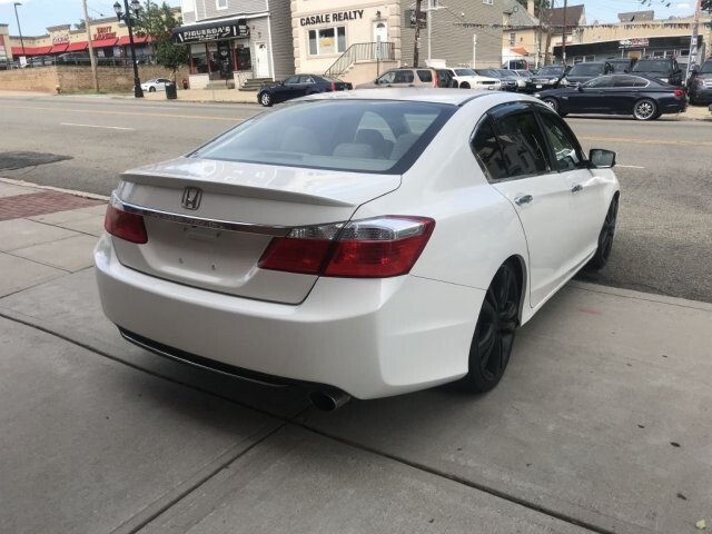 2013 Honda Accord in Belleville, NJ 07109-2923 - 1426900 123