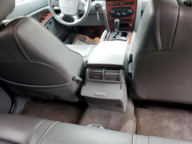 2005 Jeep Grand Cherokee in Belleville, NJ 07109-2923 - 1488453 54