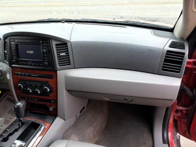 2005 Jeep Grand Cherokee in Belleville, NJ 07109-2923 - 1488453 51