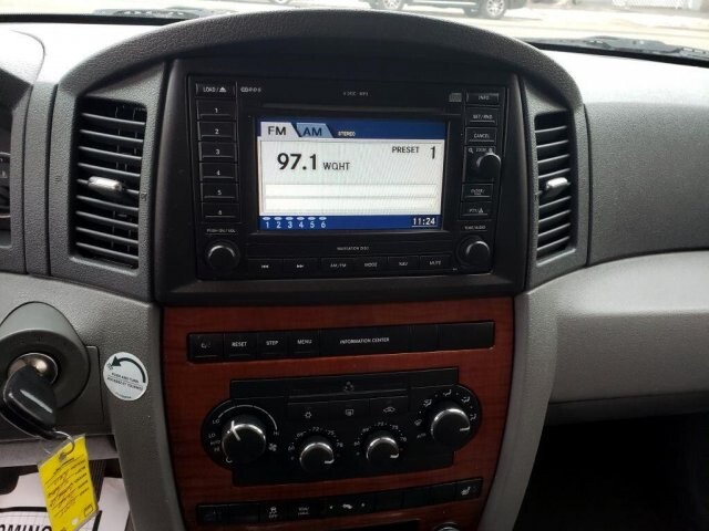 2005 Jeep Grand Cherokee in Belleville, NJ 07109-2923 - 1488453 21