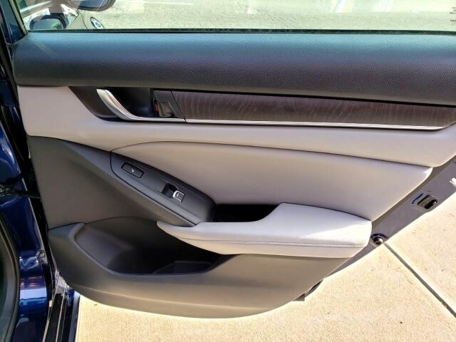 2018 Honda Accord in Belleville, NJ 07109-2923 - 1549435 108