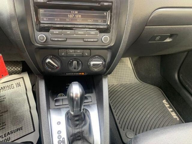 2012 Volkswagen Jetta in Austell, GA 30168 - 1551184 34