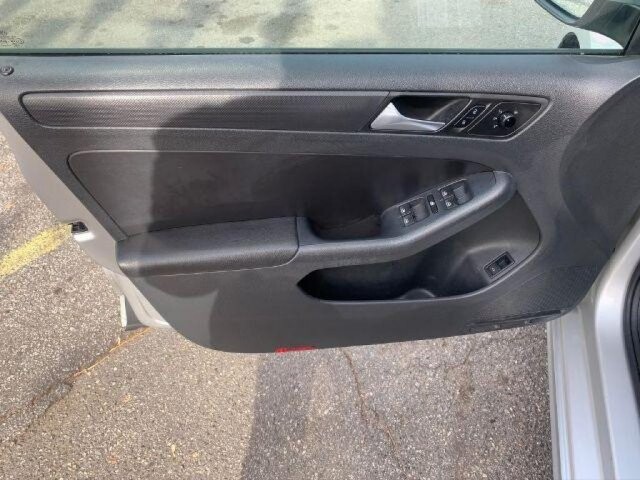 2012 Volkswagen Jetta in Austell, GA 30168 - 1551184 35