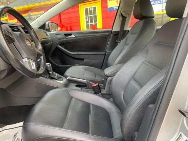 2012 Volkswagen Jetta in Austell, GA 30168 - 1551184 47