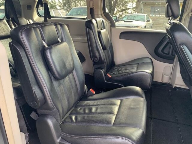 2012 Chrysler Town & Country in Hickory, NC 28602-5144 - 1577733 71