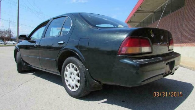 1998 Nissan Maxima in Madison, TN 37115 - 1585641 3
