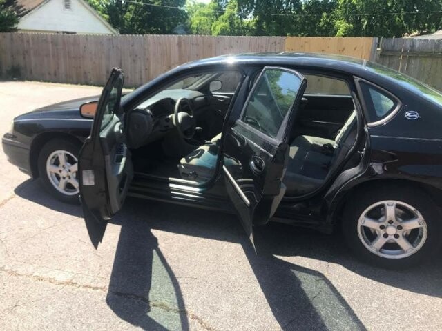 2003 Chevrolet Impala in Madison, TN 37115 - 1585700 5