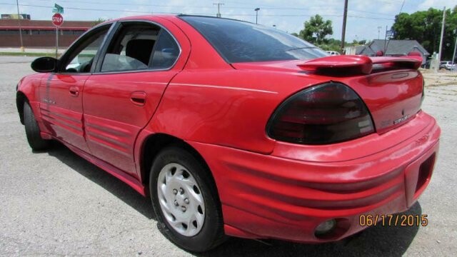 2002 Pontiac Grand Am in Madison, TN 37115 - 1585710 3