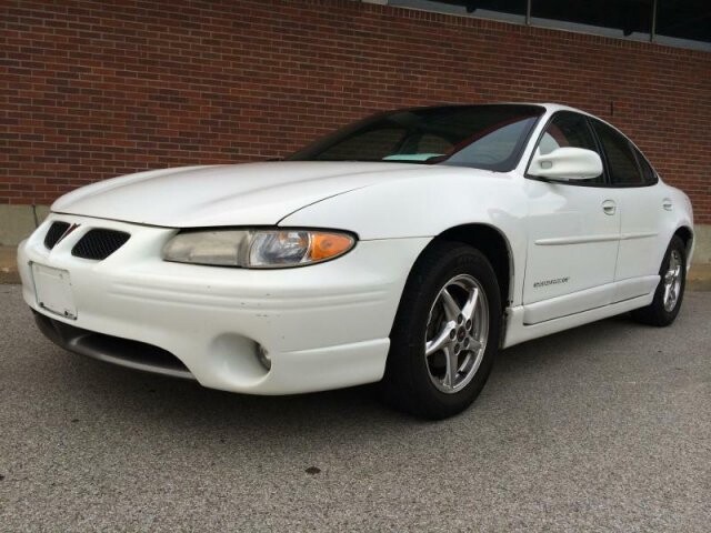 2001 Pontiac Grand Prix in Madison, TN 37115 - 1585730