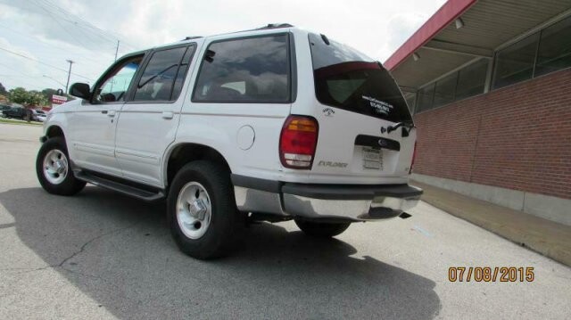 1998 Ford Explorer in Madison, TN 37115 - 1585769 3