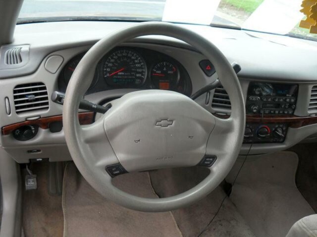 2001 Chevrolet Impala in Madison, TN 37115 - 1585841 5