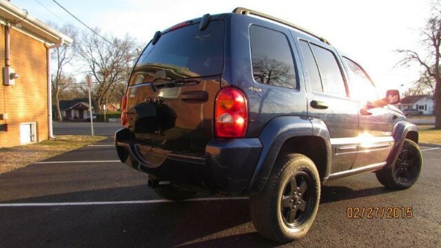 2002 Jeep Liberty in Madison, TN 37115 - 1585861 7