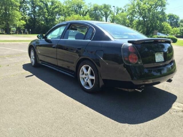 2002 Nissan Altima in Madison, TN 37115 - 1585917 2