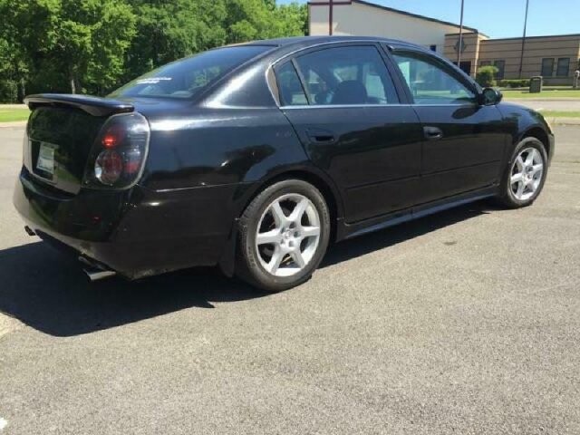 2002 Nissan Altima in Madison, TN 37115 - 1585917 3