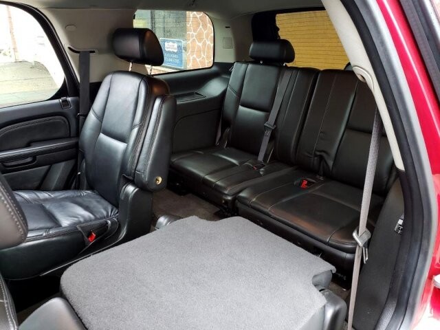 2008 Cadillac Escalade in Belleville, NJ 07109-2923 - 1589277 68