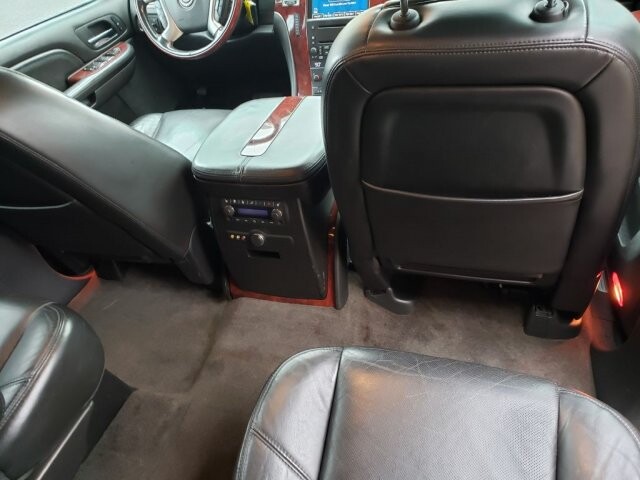 2008 Cadillac Escalade in Belleville, NJ 07109-2923 - 1589277 94