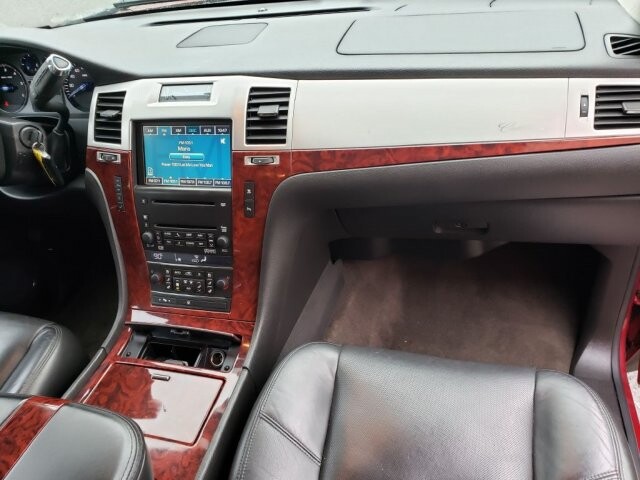 2008 Cadillac Escalade in Belleville, NJ 07109-2923 - 1589277 138