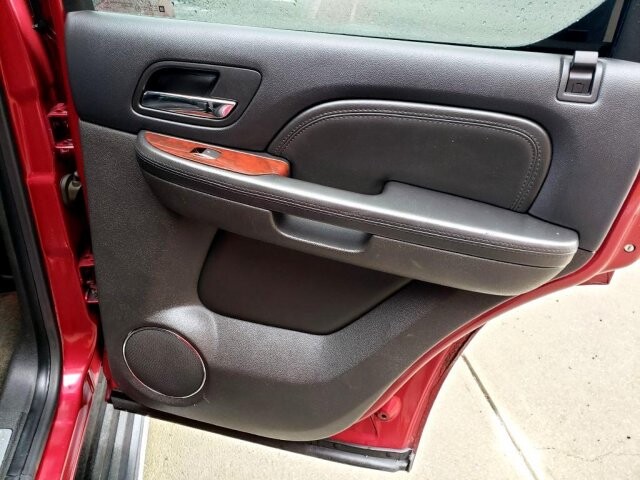 2008 Cadillac Escalade in Belleville, NJ 07109-2923 - 1589277 145