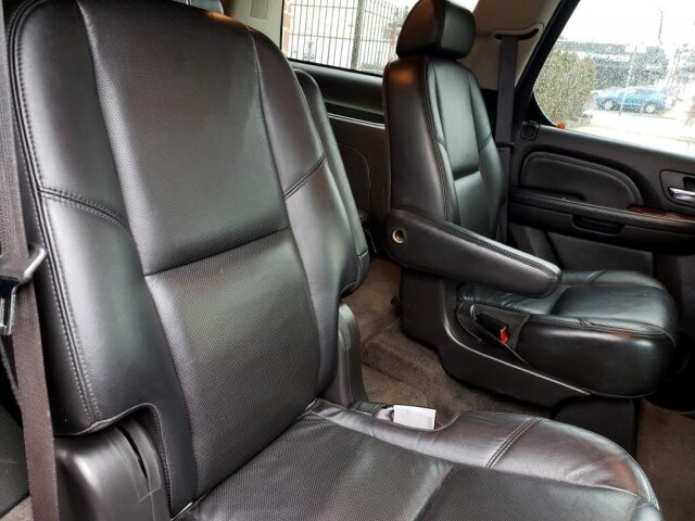 2008 Cadillac Escalade in Belleville, NJ 07109-2923 - 1589277 122