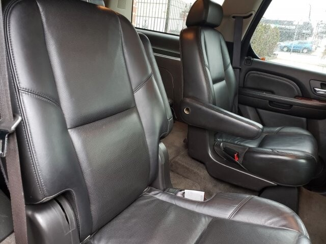 2008 Cadillac Escalade in Belleville, NJ 07109-2923 - 1589277 95