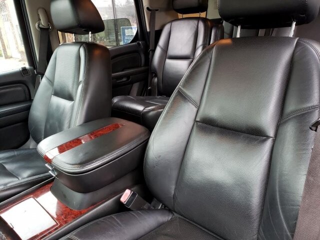 2008 Cadillac Escalade in Belleville, NJ 07109-2923 - 1589277 131