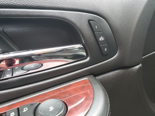 2008 Cadillac Escalade in Belleville, NJ 07109-2923 - 1589277 141