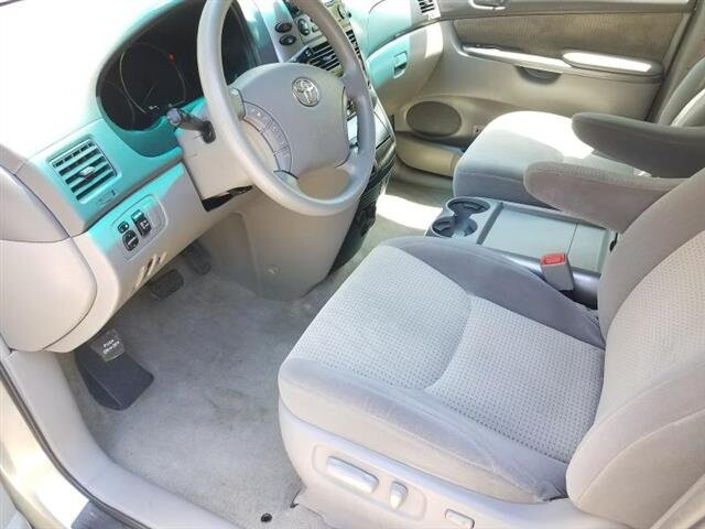 2009 Toyota Sienna in Belleville, NJ 07109-2923 - 942362 150