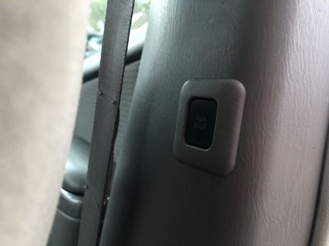 2009 Toyota Sienna in Belleville, NJ 07109-2923 - 942362 94