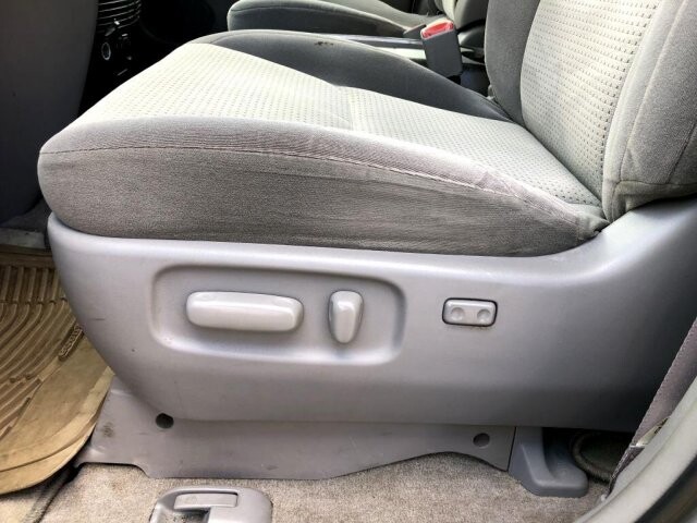 2009 Toyota Sienna in Belleville, NJ 07109-2923 - 942362 51