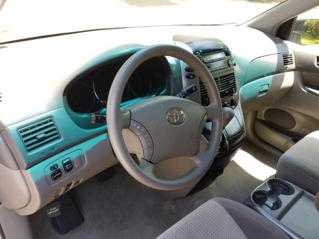 2009 Toyota Sienna in Belleville, NJ 07109-2923 - 942362 176