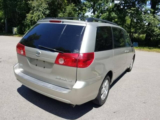 2009 Toyota Sienna in Belleville, NJ 07109-2923 - 942362 166