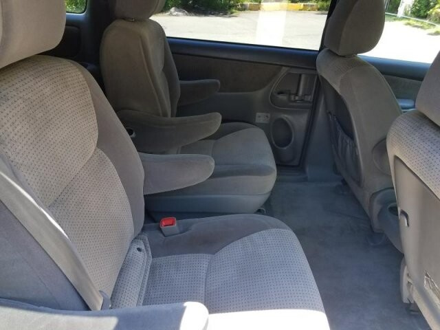 2009 Toyota Sienna in Belleville, NJ 07109-2923 - 942362 120