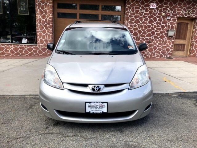 2009 Toyota Sienna in Belleville, NJ 07109-2923 - 942362 31