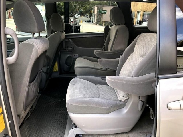 2009 Toyota Sienna in Belleville, NJ 07109-2923 - 942362 45