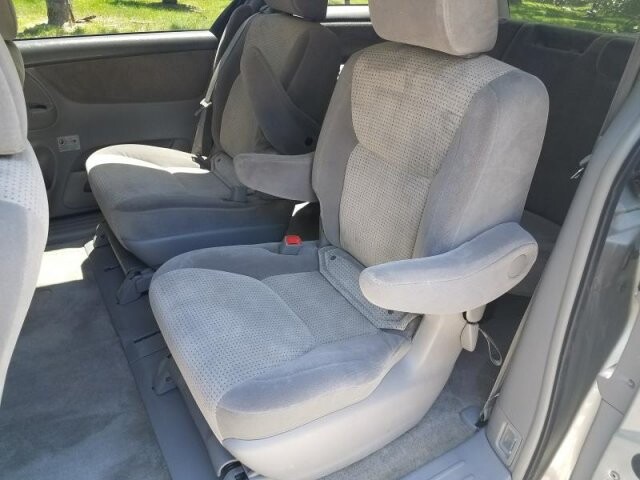 2009 Toyota Sienna in Belleville, NJ 07109-2923 - 942362 126