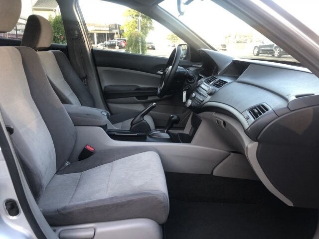 2009 Honda Accord in Belleville, NJ 07109-2923 - 942364 111