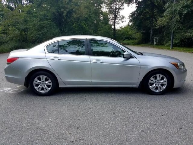 2009 Honda Accord in Belleville, NJ 07109-2923 - 942364 57