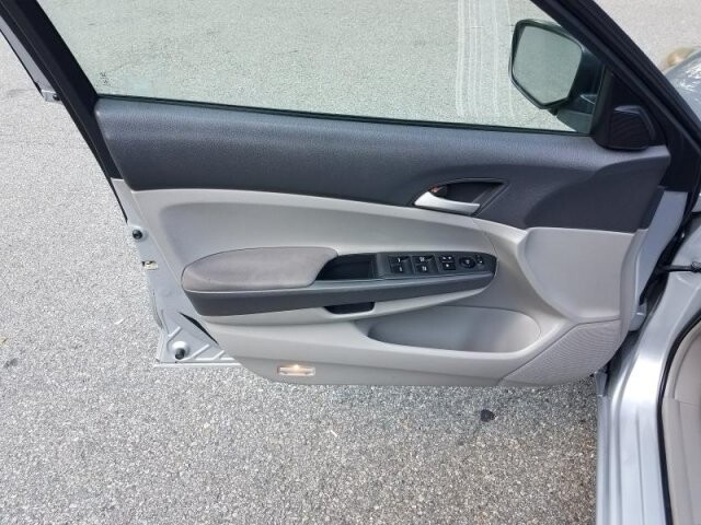 2009 Honda Accord in Belleville, NJ 07109-2923 - 942364 96